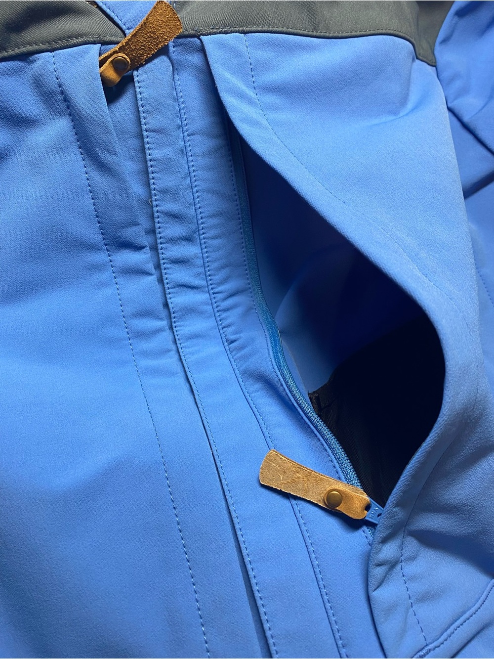 Men’s size L Fjallraven - Blue Hooded Waterproof Jacket - Picture 9 of 10